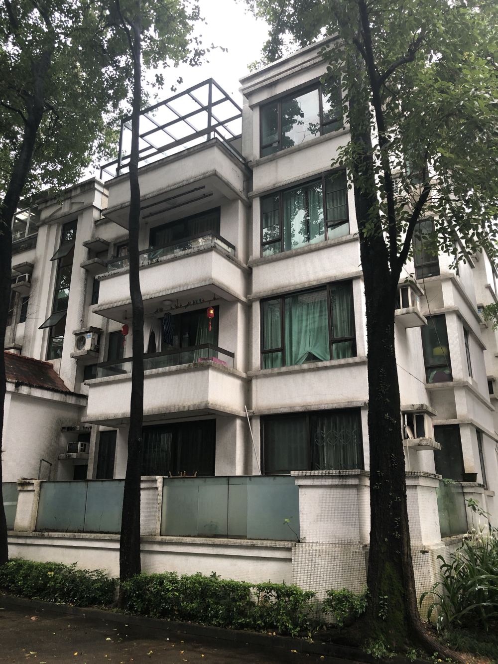 第一次拍卖广州市番禺区钟村街祈福新村绿怡8街66号1f
