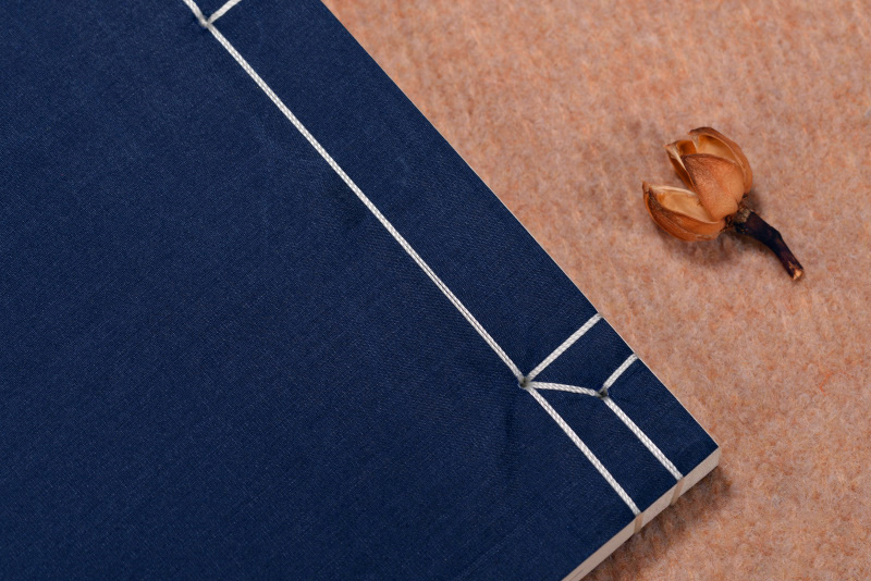 笑傲江湖 限量线装珍藏版 金庸武侠小说一版竖排繁体真丝封面手工宣纸