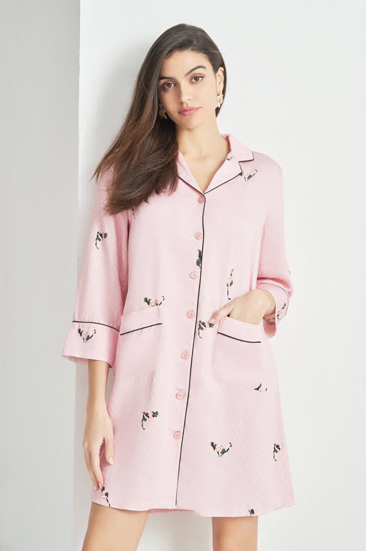 爱慕睡衣女夏女士春夏家居服女士睡裙花喵衬衫裙ah440871 粉底印花