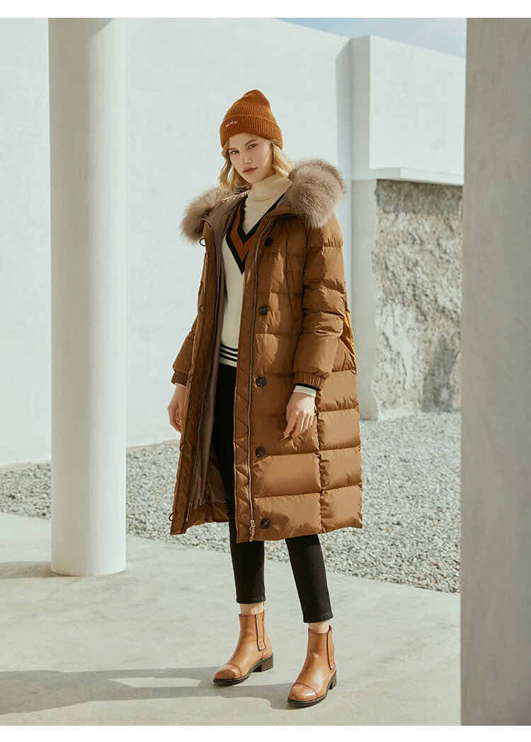 哥弟girdear 暖绒廓形纯色落肩长款连帽厚羽绒服女 卡其 m