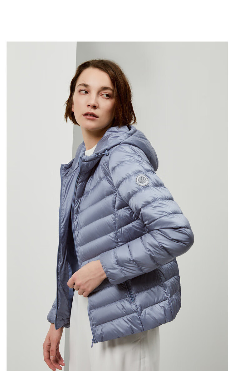 波司登bosideng 【轻薄】女轻薄秋季连帽轻便时尚羽绒服 奶香米7182