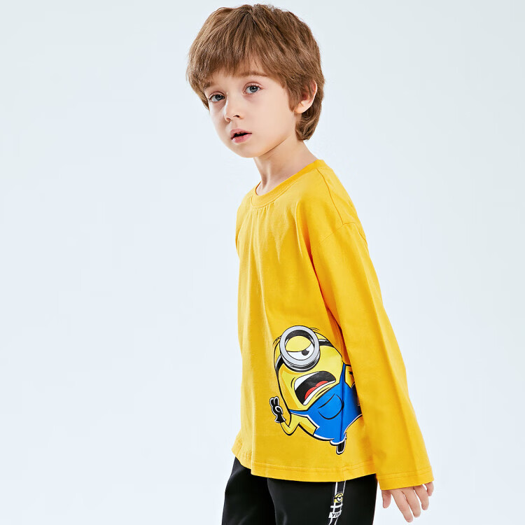 小猪班纳 2020秋冬新品小黄人联名款时尚圆领打底衫长袖t恤 珍珠白