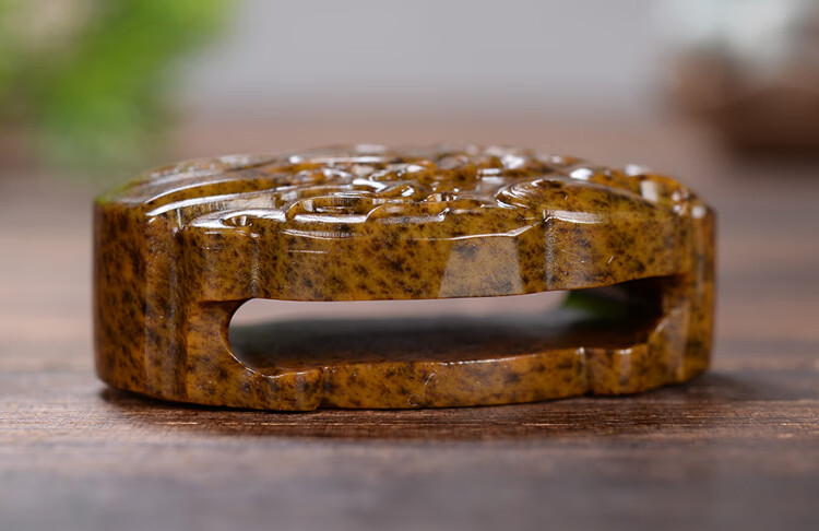 千尺山 新疆和田玉籽料兽首腰扣皮带扣 天然玉石腰饰 约66~77克带证书