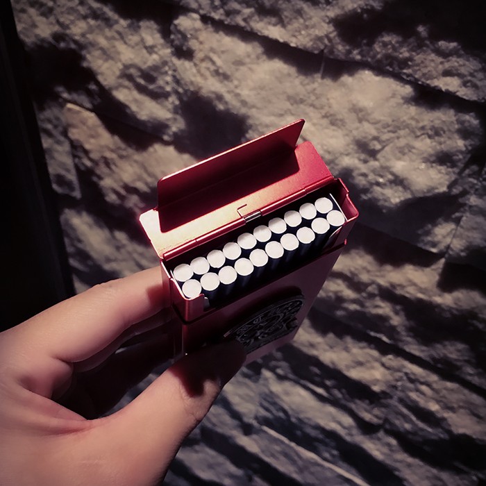 520礼物 潮牌加长细烟烟盒20支装便携自动弹盖女士男士创意个性 红