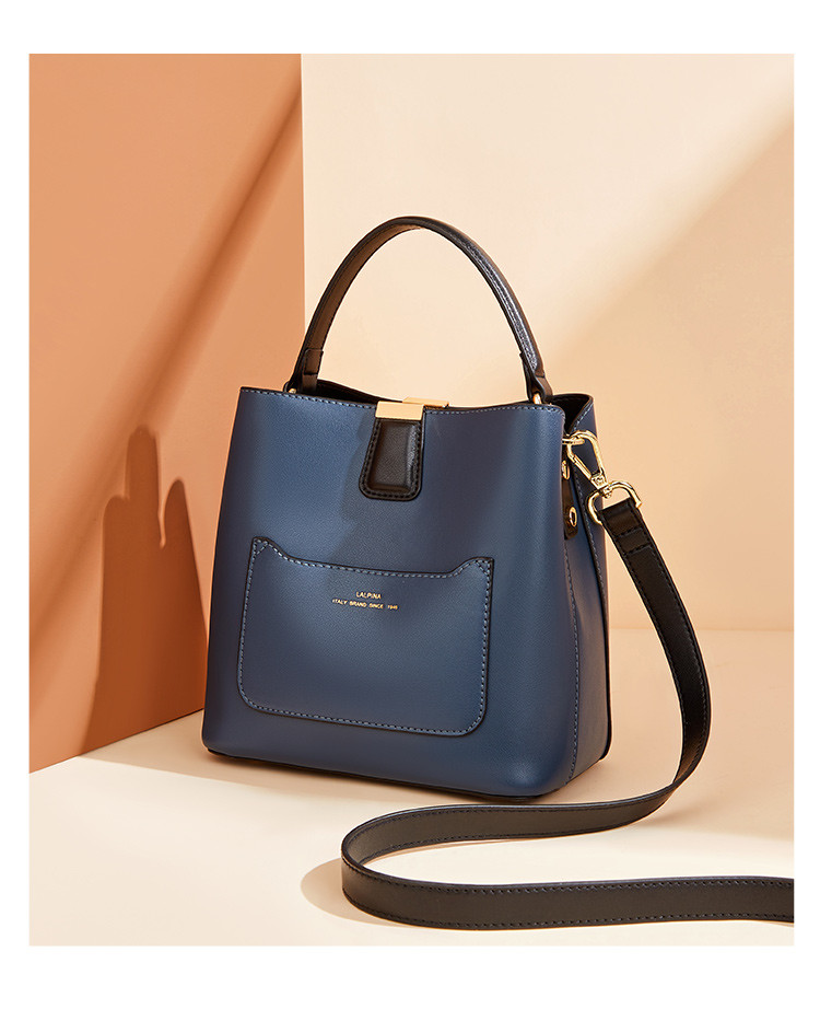 lalpina2021新款包包袋鼠女包大容量水桶包多功能单肩包牛皮女包蓝配