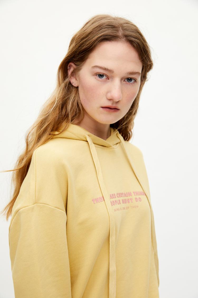 urban revivo ur女装简约休闲英文印花帽领卫衣wh01s4of2002 浅黄色 s