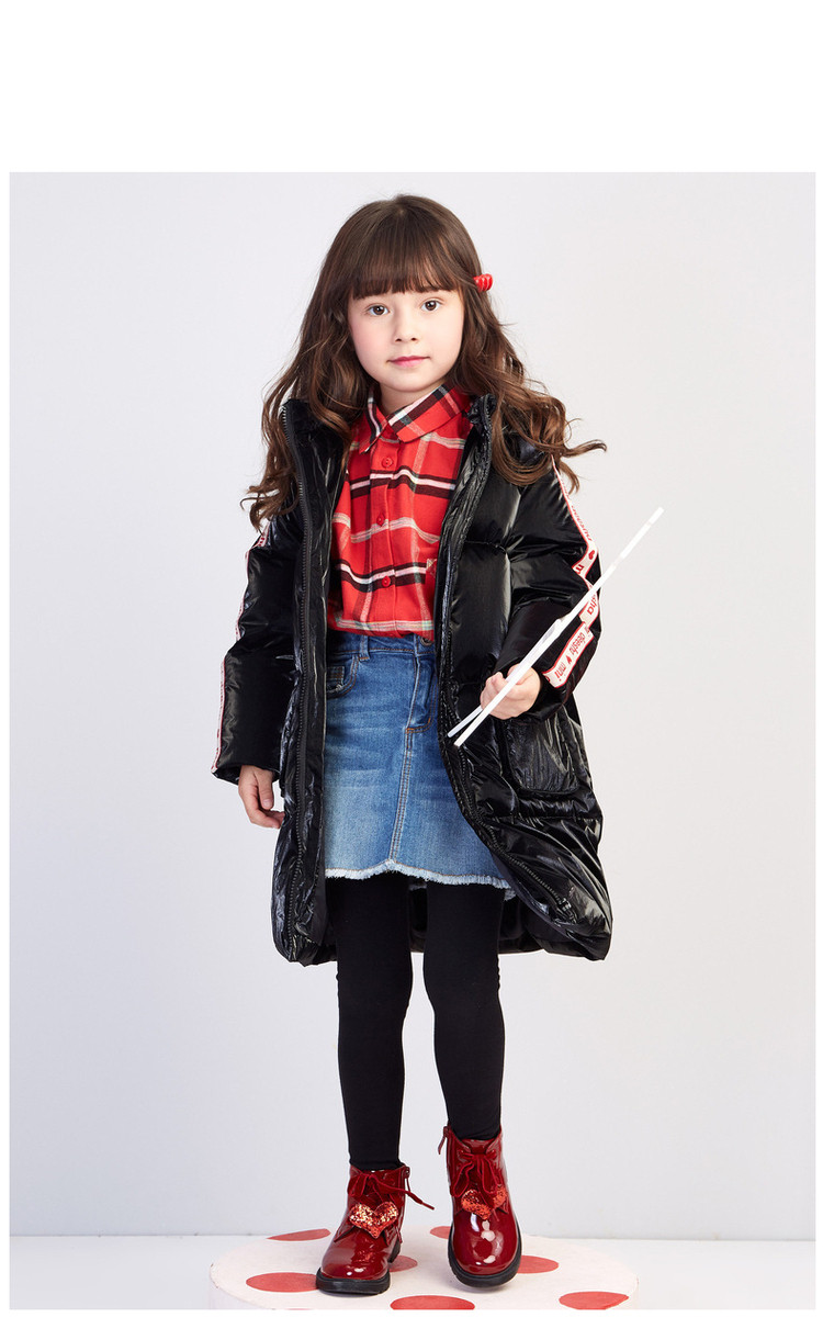 笛莎deesha 女大童中长款羽绒服2020冬新款儿童时尚珠光连帽外套 黑色