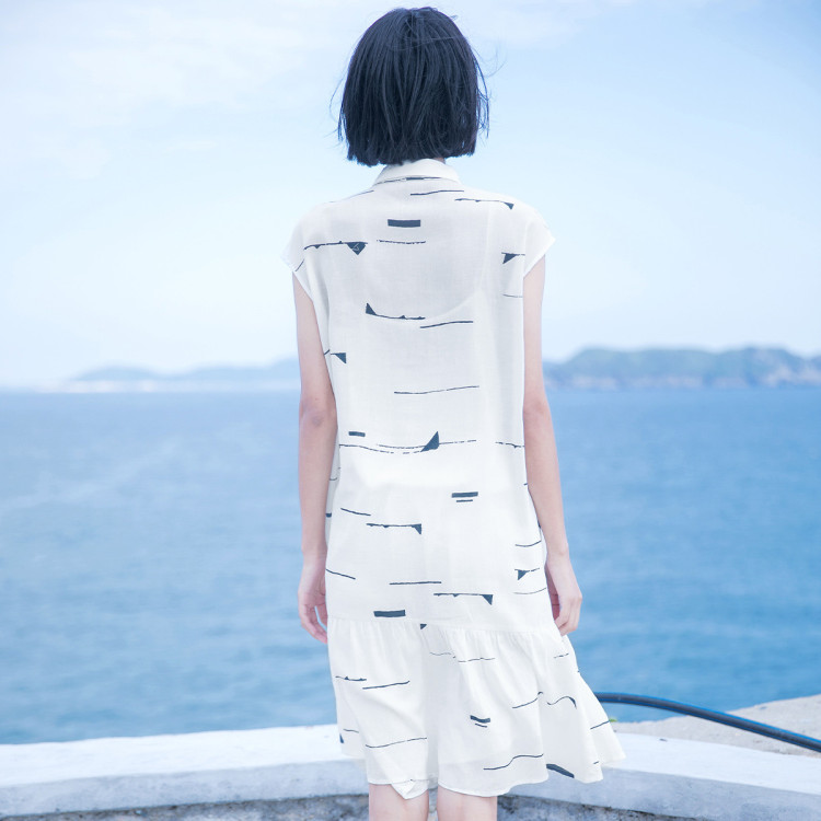 子陌zimo 拿伞姑娘 文艺印花及膝中长款连衣裙 白色 s