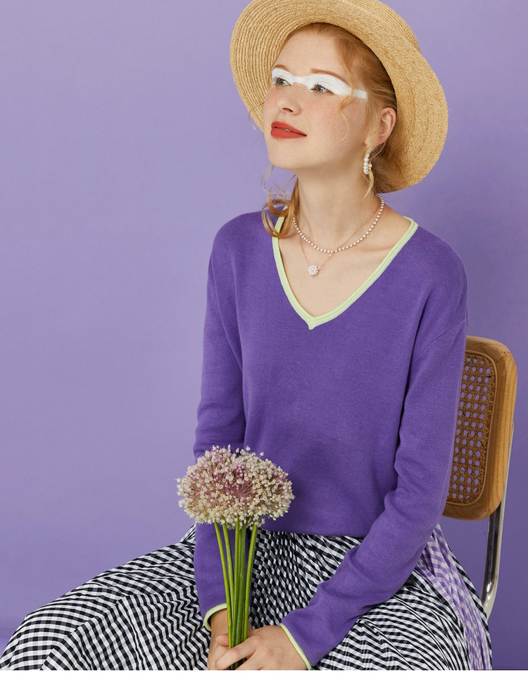 初语21春装新款 撞色v领针织衫套头百搭打底衫落肩袖宽松毛衣女 紫色