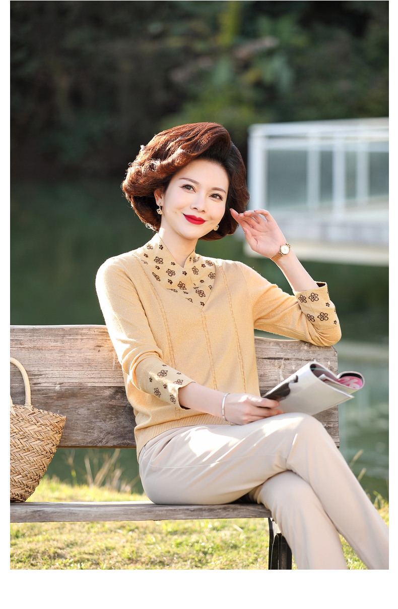 宝莲朵妈妈装洋气针织上衣中年女春秋碎花打底小衫中老年女装春装气质