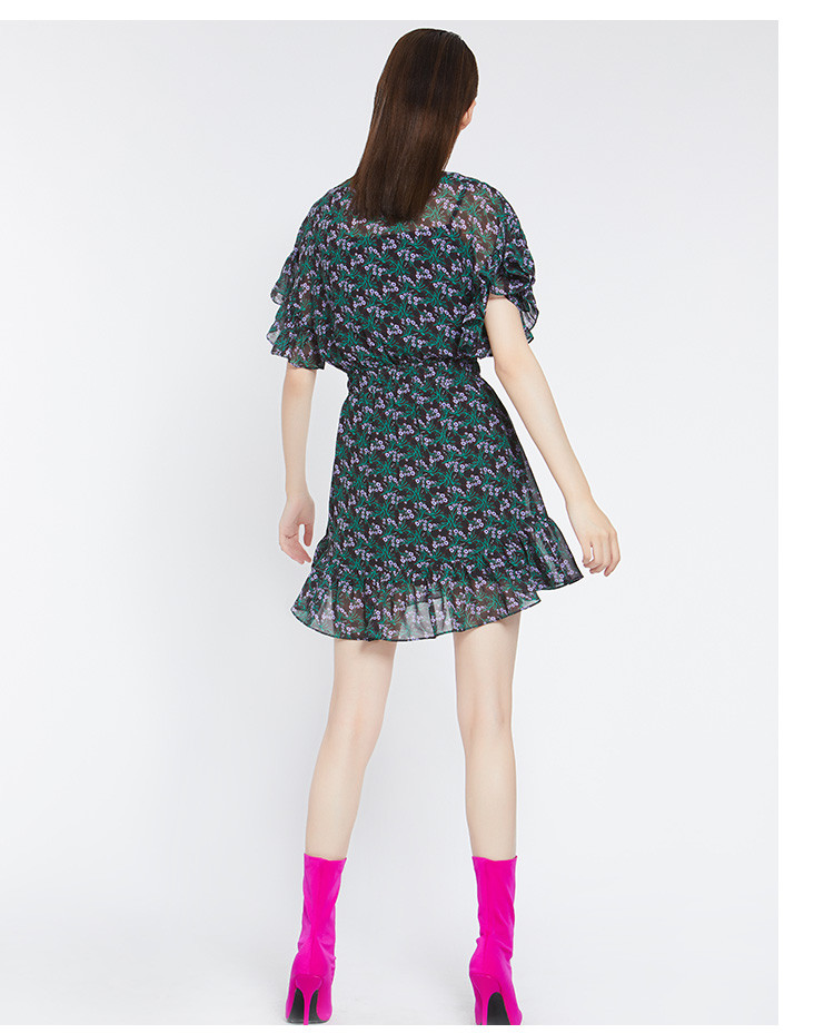 basic house basic house/百家好系带领收腰荷叶边碎花连衣裙 深酒