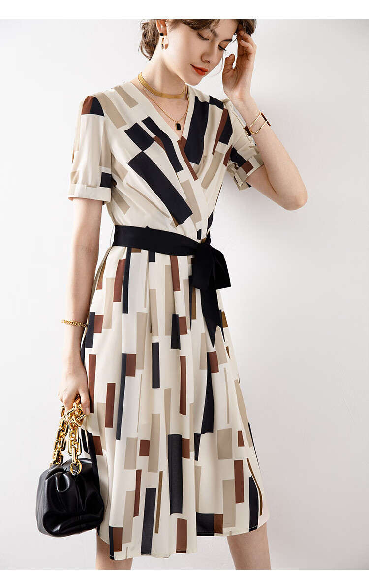 【韩国麻】夏时尚交叉v领收腰手感细腻亲肤透气女长款连衣裙 卡其色调