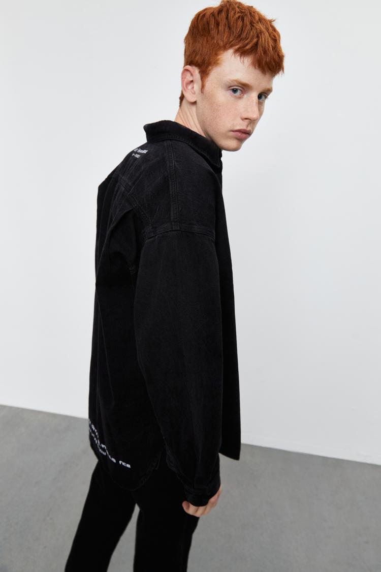 urban revivo ur男装宽松口袋饰翻领棉丹宁牛仔衬衫mv01sbme2000 正黑