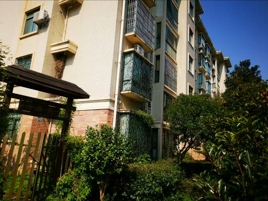 第一次拍卖南昌市西湖区建设路西路188号莱茵半岛花园37号楼二单元102