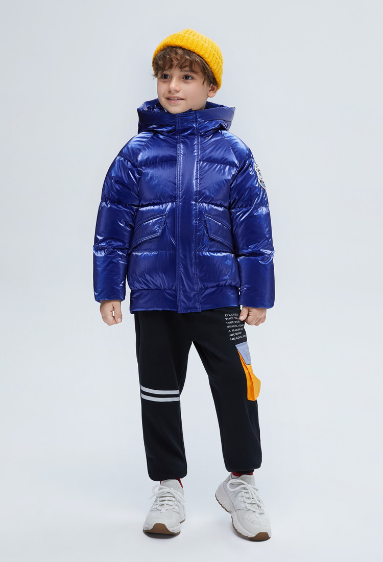 波司登bosideng 【新款】男童短款时尚连帽童装羽绒服 黑色 130/64