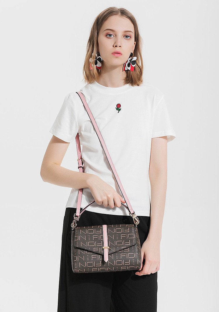 菲安妮fion新款logo印花方盒形手提包斜挎女包啡深橙均码