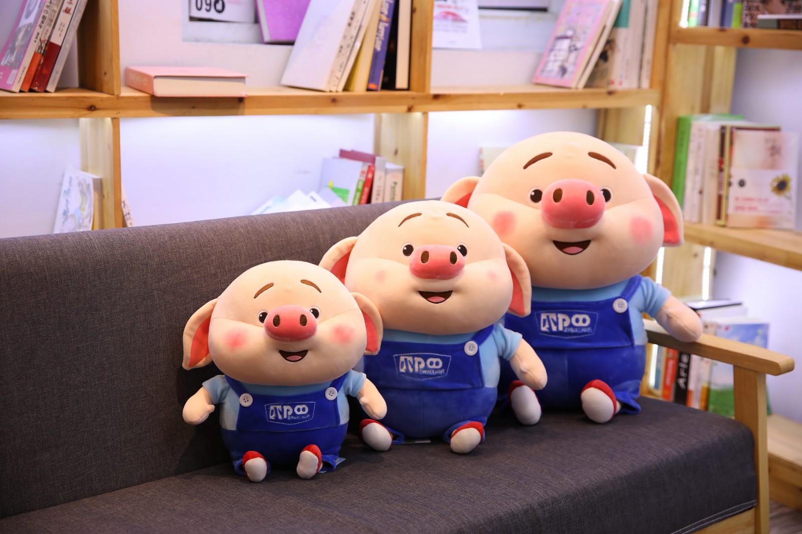 玲珑布洛 猪小屁公仔小猪玩偶毛绒玩具可爱大娃娃抱枕儿童生日礼物