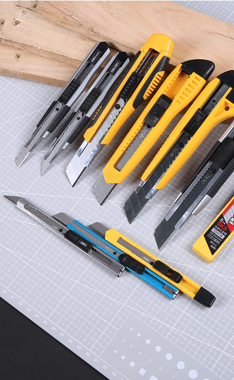 得力(deli)美工刀 大号不锈钢壁纸刀 墙纸刀刀架 切割刀 小号手工刀具