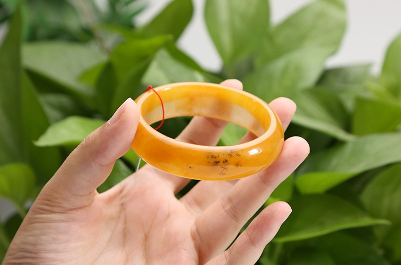 新疆天然金丝玉黄色草花玉手镯子55