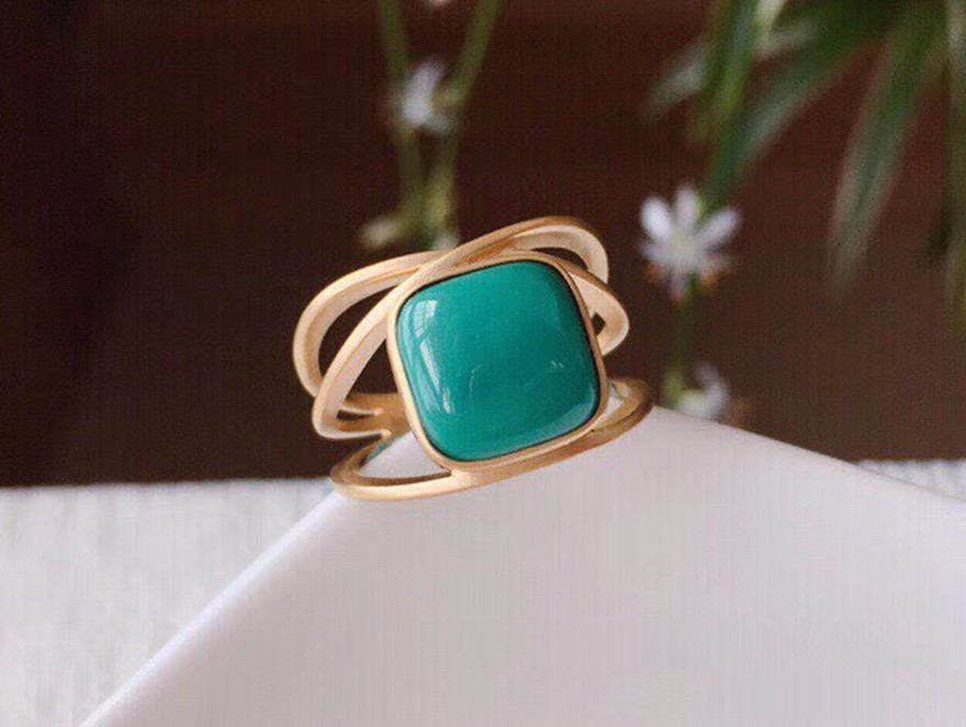 俊辰珠宝天然精品湖北原矿绿松石方形戒指女18k金镶嵌高瓷蓝松石个性