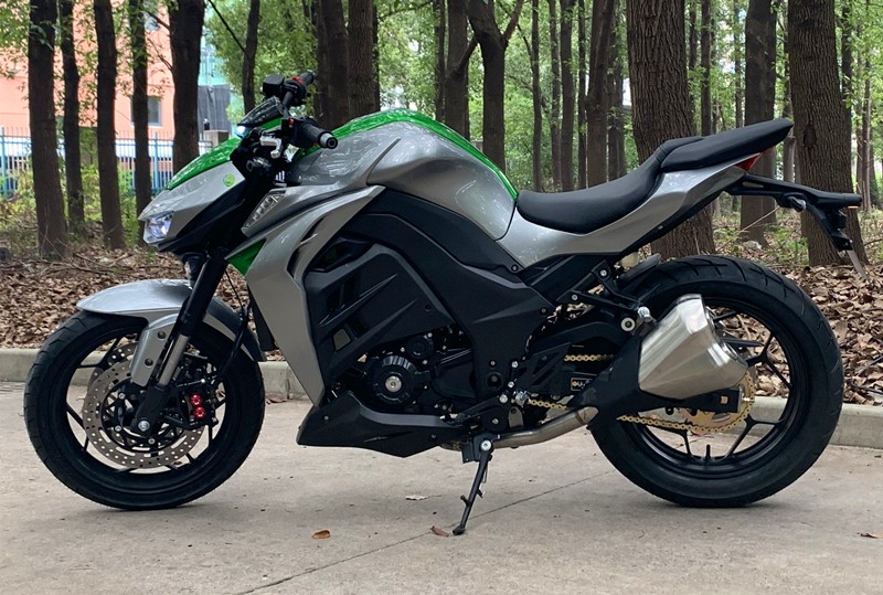 豪剑机车国产n19大蟒蛇摩托车跑车400cc双缸水冷电喷重型机车街车趴赛