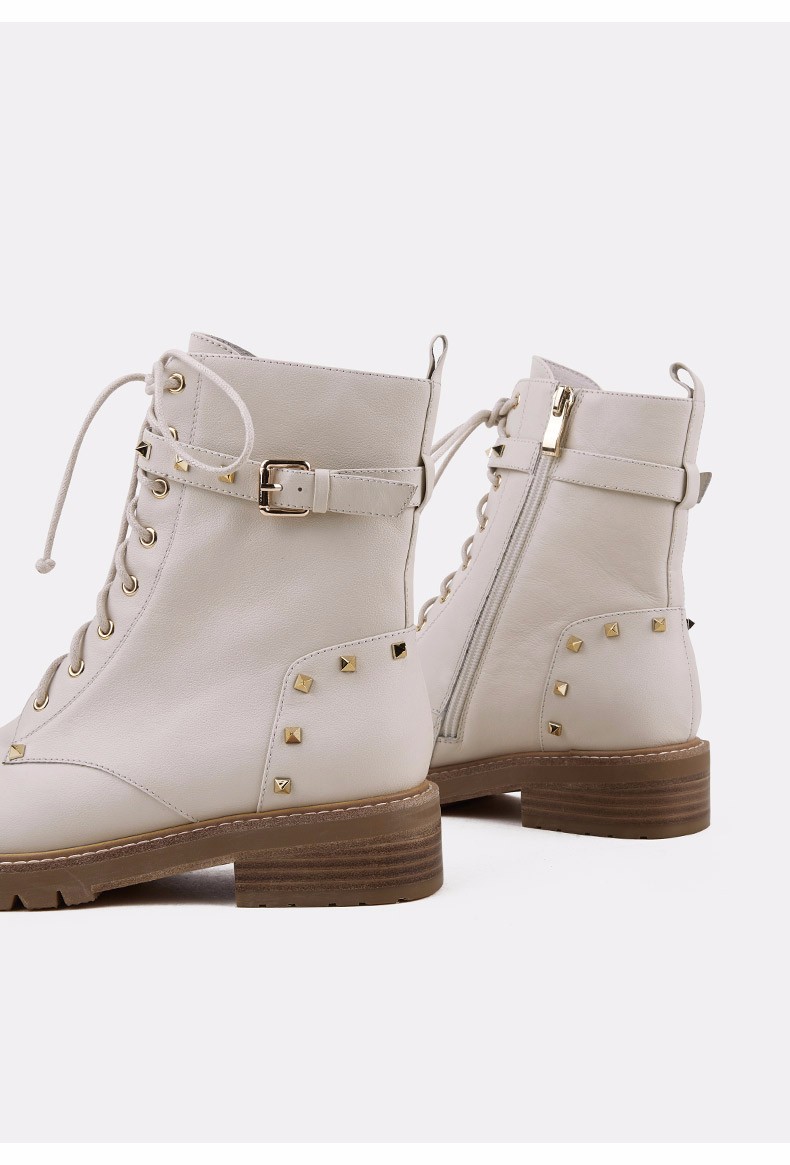 白色马丁靴女铆钉色非2019秋冬季新品中筒中跟帅气骑士机车靴d791 米