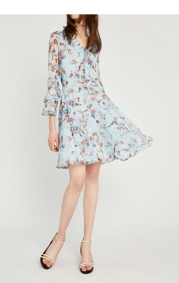 丽丽lily v领绑带荷叶边碎花连衣裙 浅蓝 s