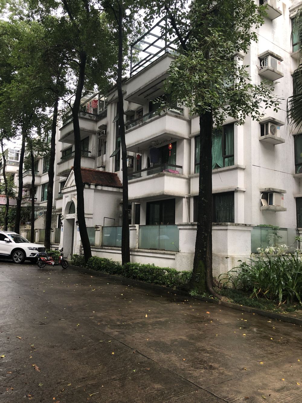 第一次拍卖广州市番禺区钟村街祈福新村绿怡8街66号1f