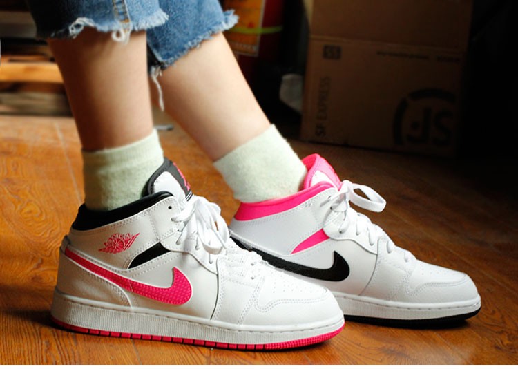 nike/耐克女鞋airjordan1mid乔aj1鸳鸯钩运动休闲鞋篮球鞋555112-106