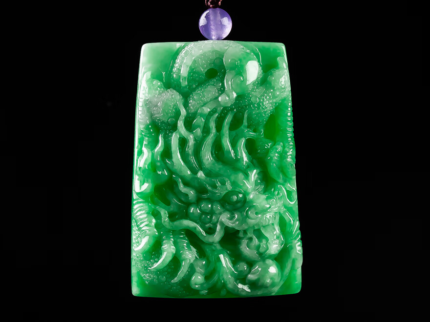 玉品珠宝 翡翠龙牌挂件 70.84g