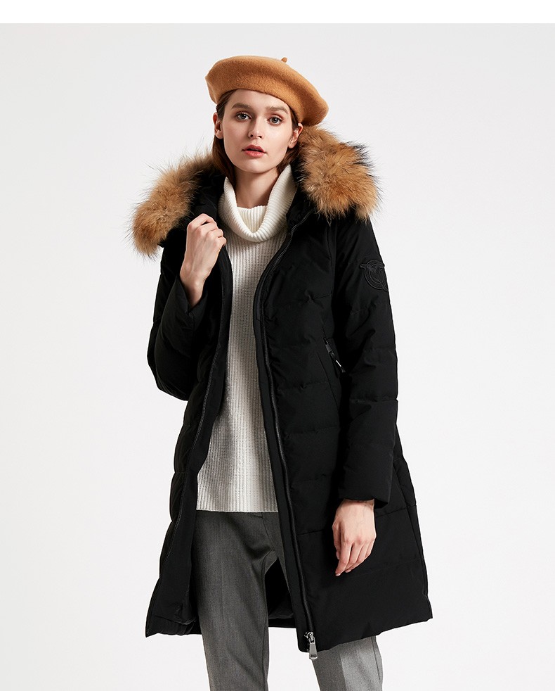 雪伦鹅绒羽绒服女中长款大貉子毛领直筒简约大气贴布袖标外套女秋冬