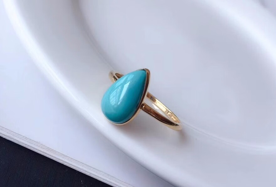 俊辰珠宝天然精品湖北原矿绿松石水滴形戒指女18k金镶嵌高瓷蓝松石