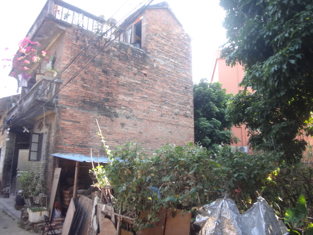 东莞市东城区温塘社区茶下中禾街39号住宅用地一块