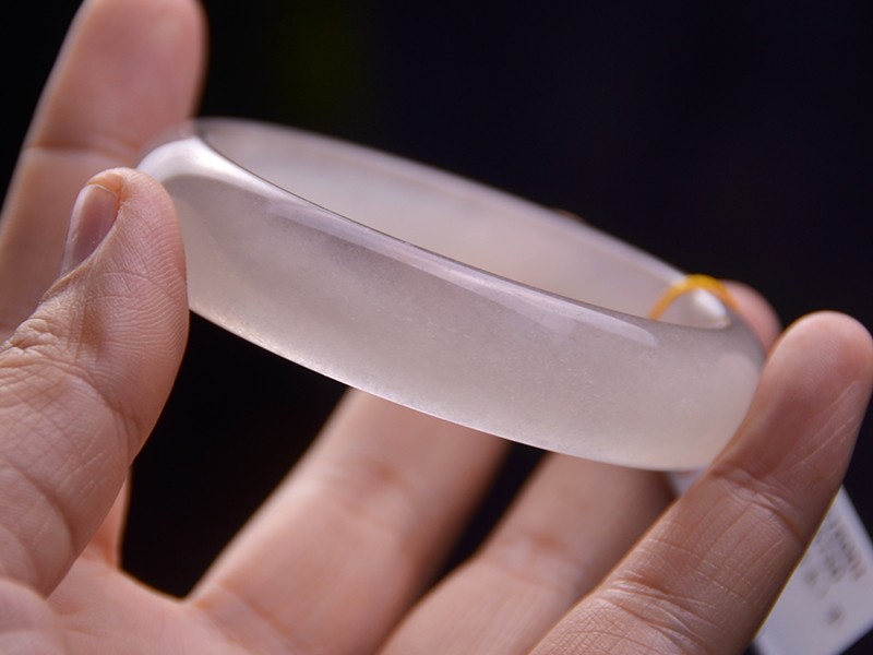 新疆天然金丝玉手镯白色宝石光猫眼光手镯子5859