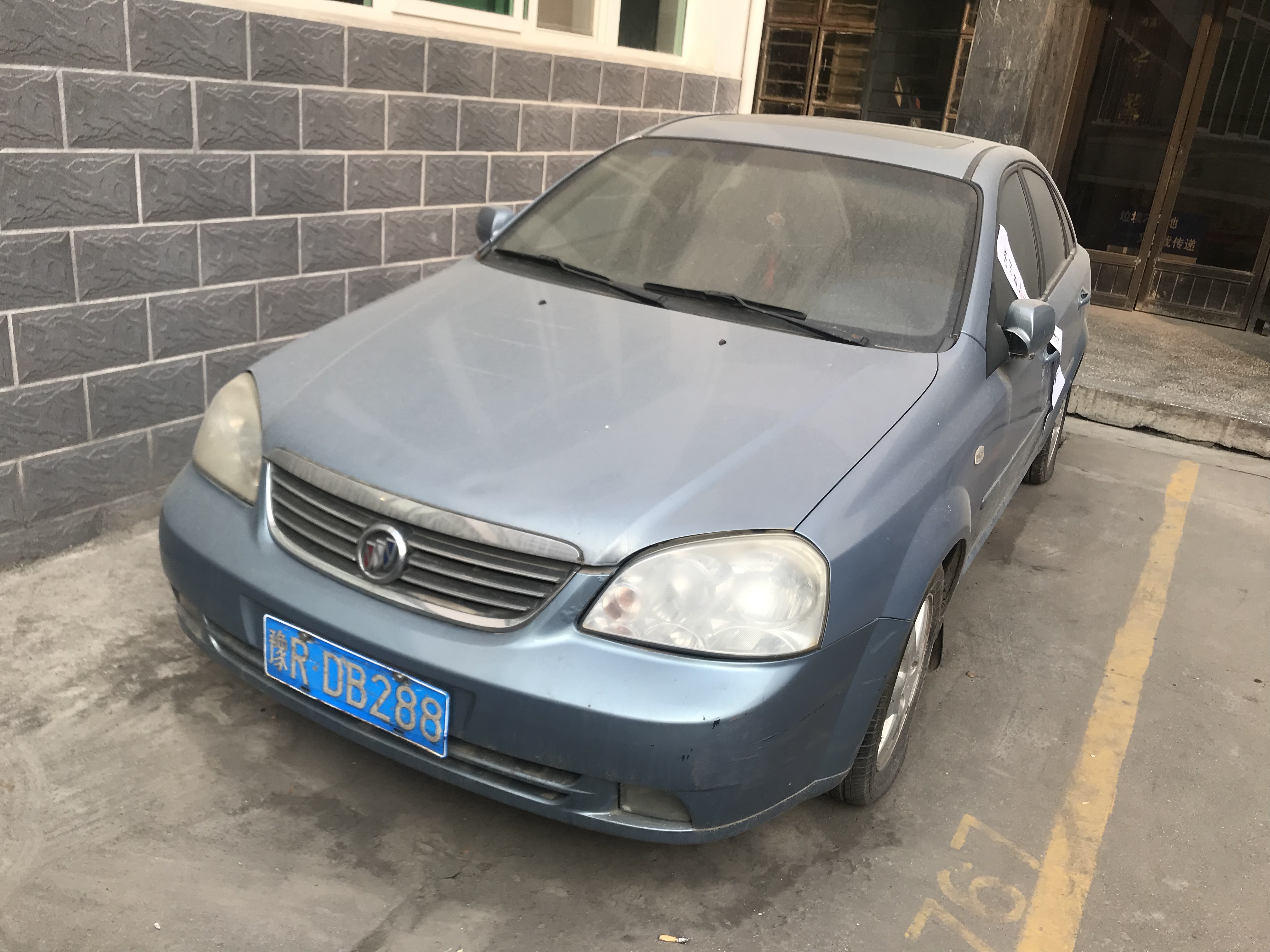 【第一次拍卖】 豫rdb288别克牌sgm7161le轿车一辆