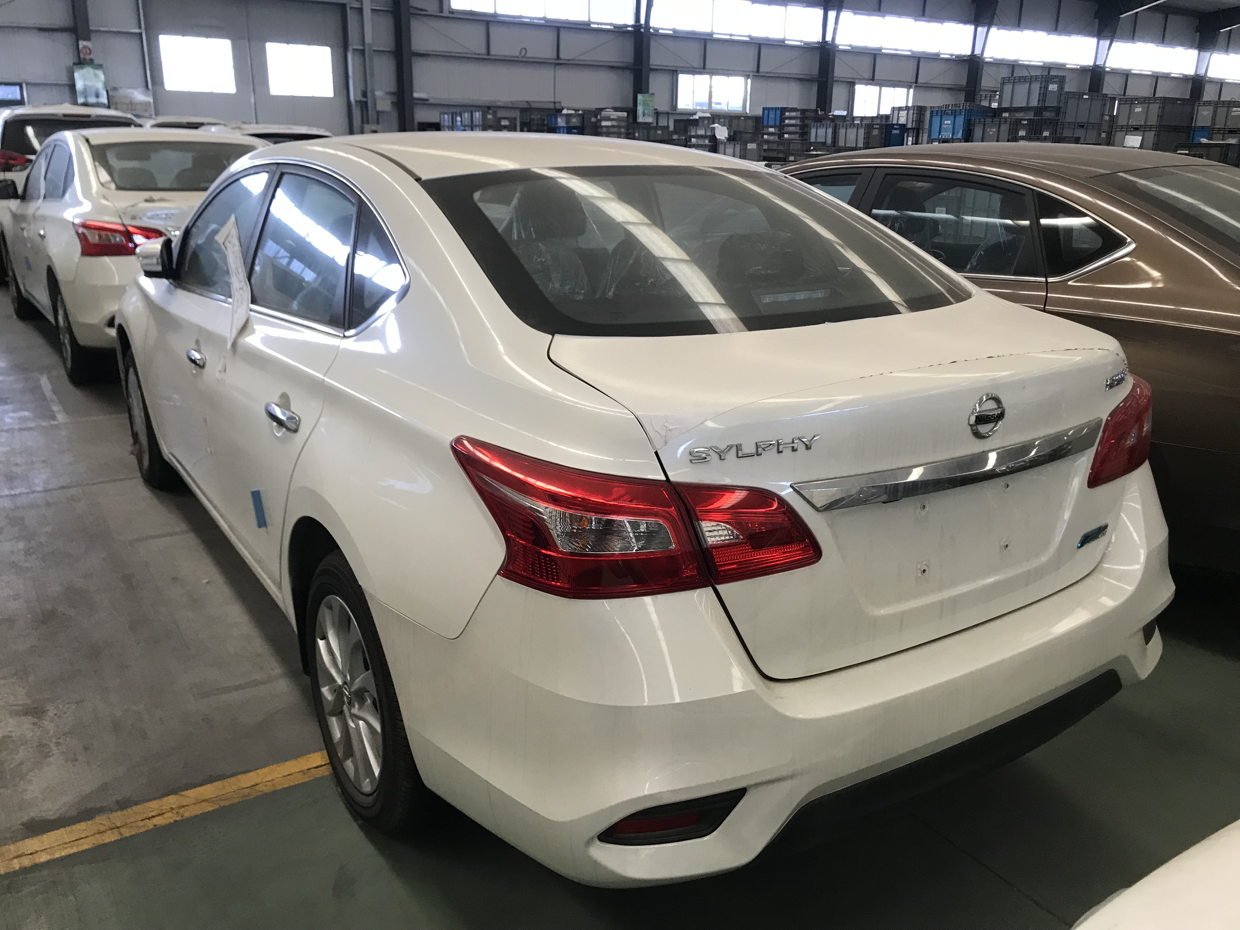 【第一次拍卖】 新轩逸16款1.6xl尊享版车辆-编号为17