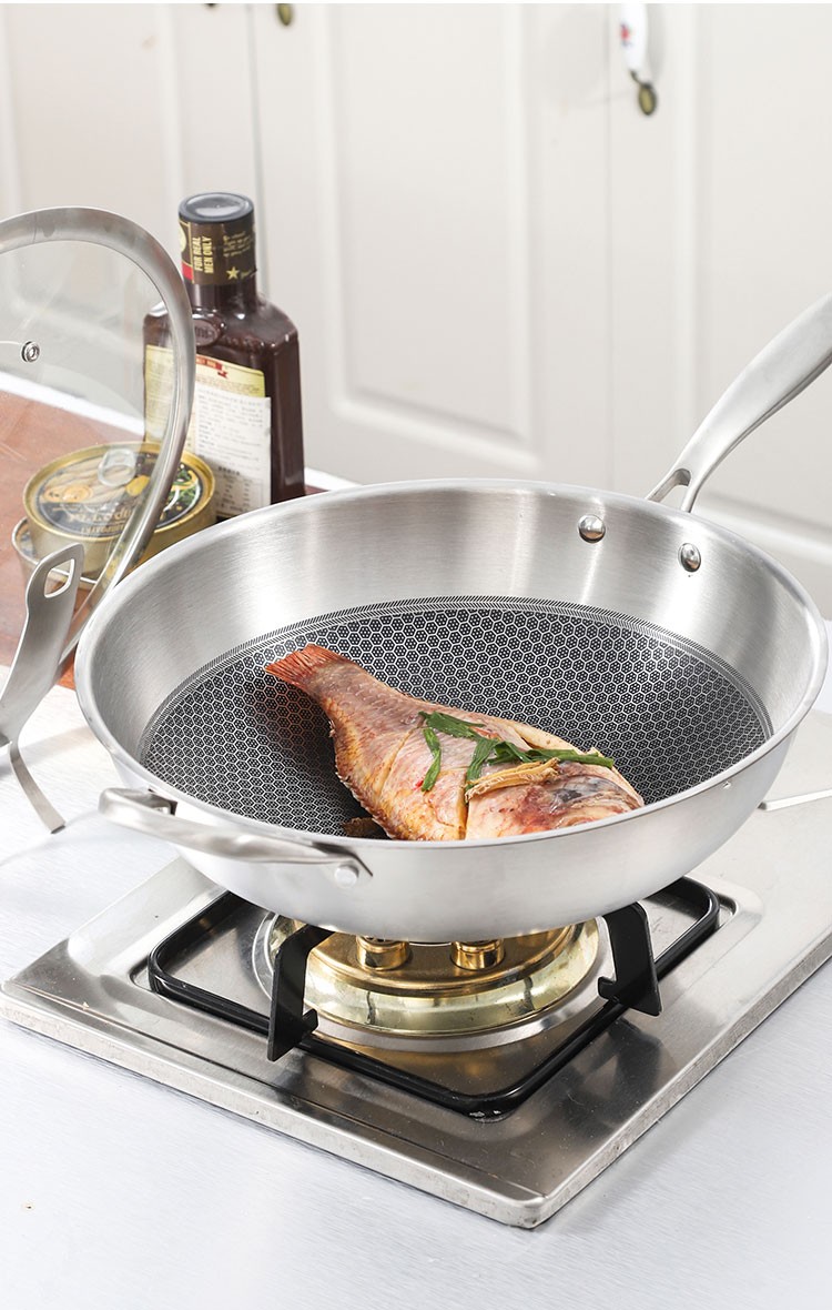 不锈钢32cm蜂窝不粘 品牌: samcamel 商品名称:不锈钢炒锅无涂层不粘