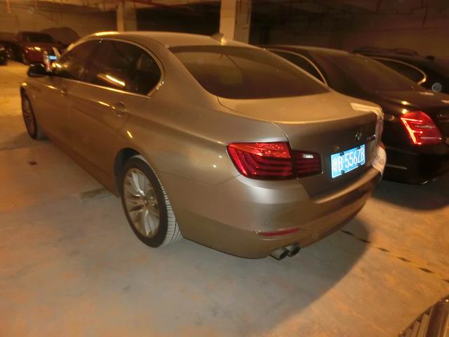 车牌号为粤b556zb的宝马bmw720isl小轿车一辆不含车牌网络司法拍卖