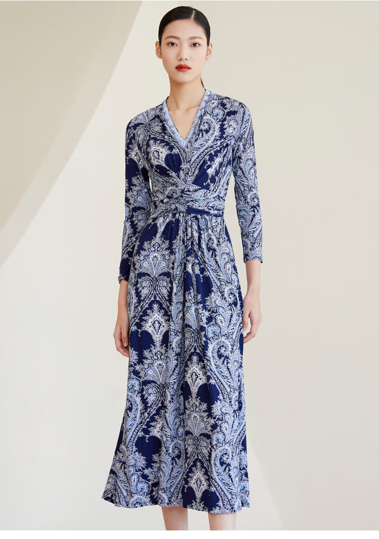 马天奴myteno 2022秋季新款v领牛奶丝连衣裙交叉收腰显瘦长款度假风女