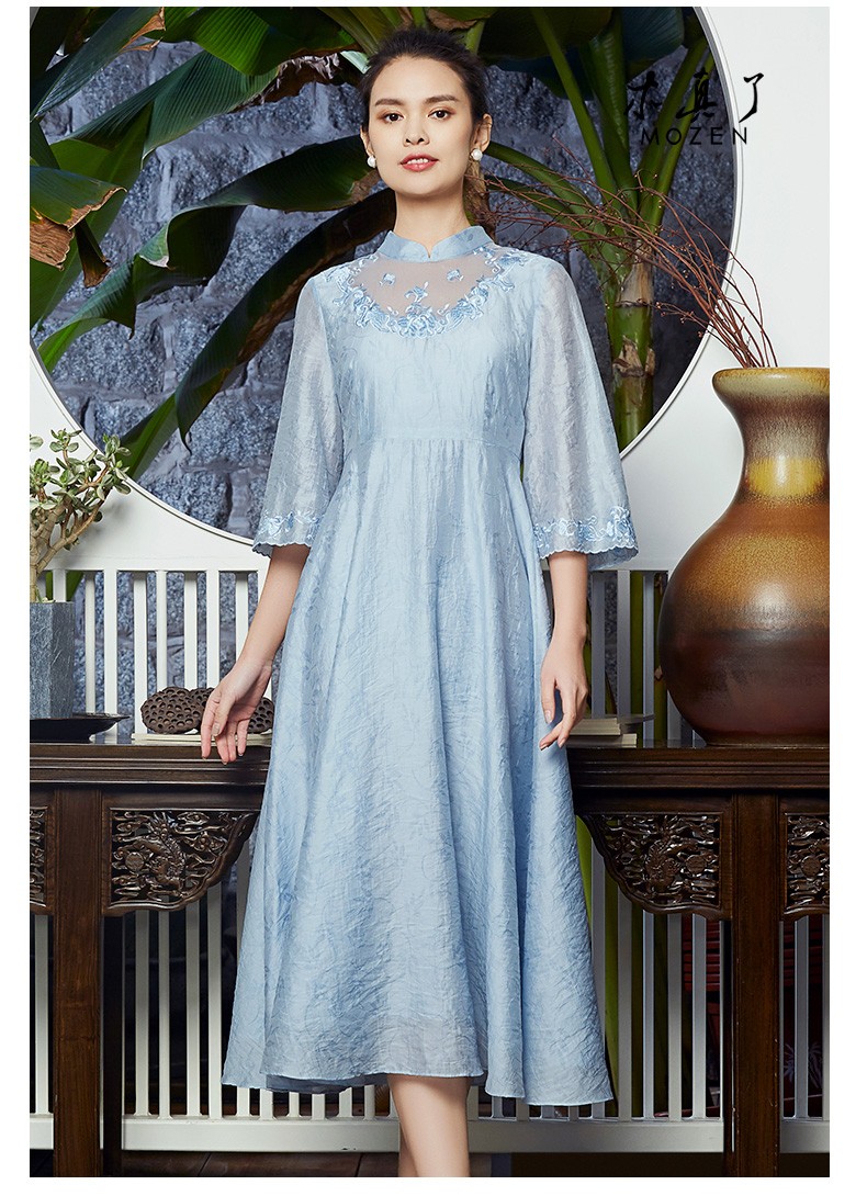 木真了中式女装2020春新款亚麻刺绣中式七分袖连衣裙女中长款 906 11