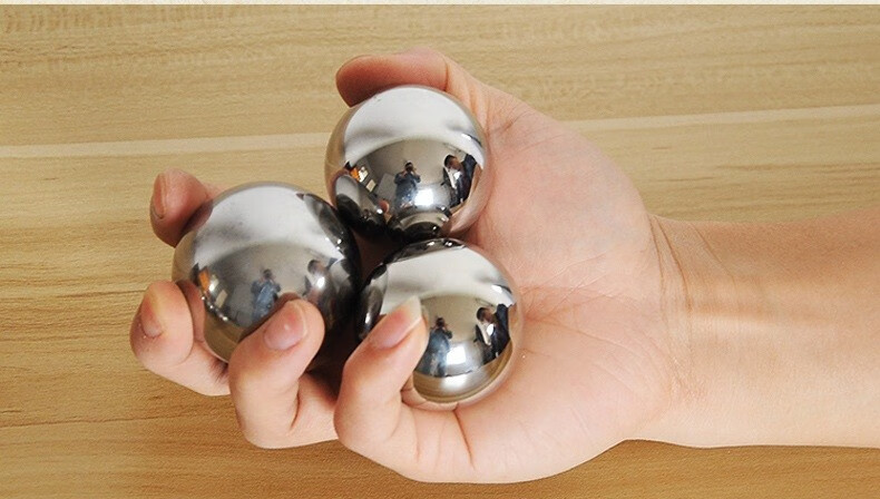 实心钢球健身球手球保定铁球球手握球转球按摩球中老年铁蛋子40mm一对