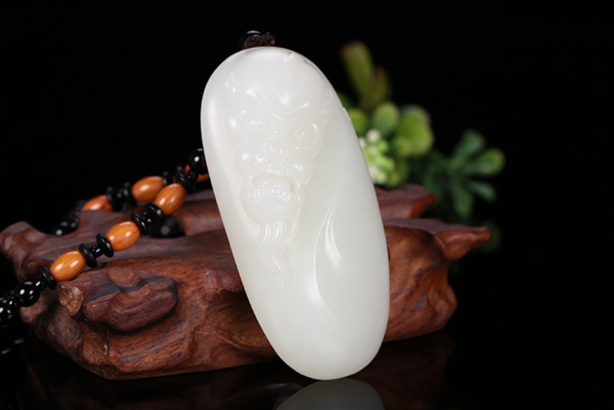 玉雕名家王磊作品 和田玉白玉手把件 罗汉104克【玉品天城】
