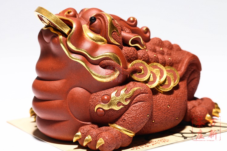 宜兴紫砂雕塑李爱民制24k描金龙蟾一对