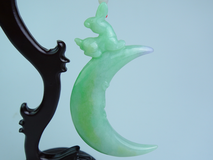 永昌源翡翠 老坑冰糯种浅绿月亮挂件 摆件 113.15g