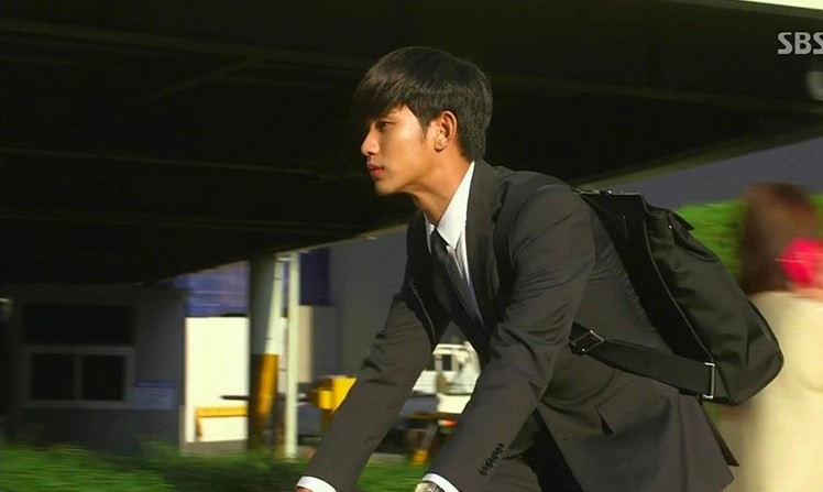 奇尚达淘宝热卖来自星星的你同款男包都教授都敏俊同款韩版双肩背包