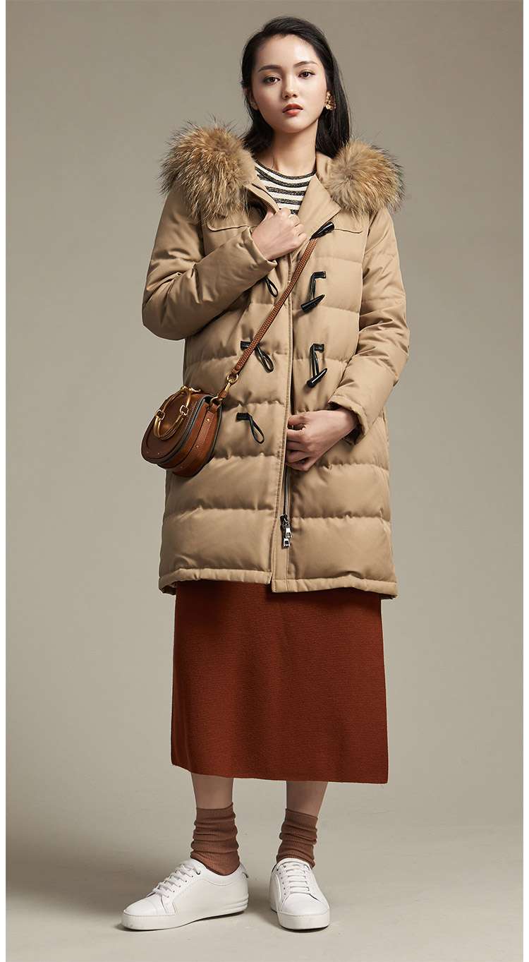 哥弟女装冬装新款连帽毛领羊角扣中长款羽绒服女a400025 藏蓝 s(2码)