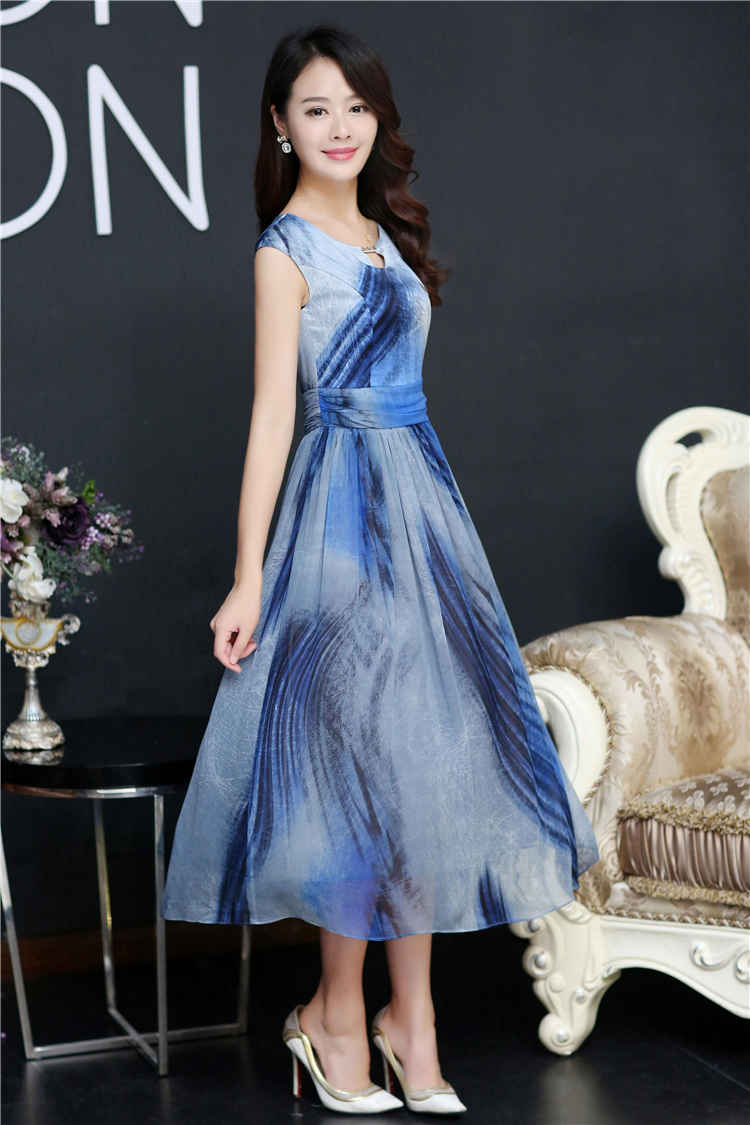 新款雪纺无袖连衣裙田园碎花波西米亚小清新复古气质长裙女装 蓝色