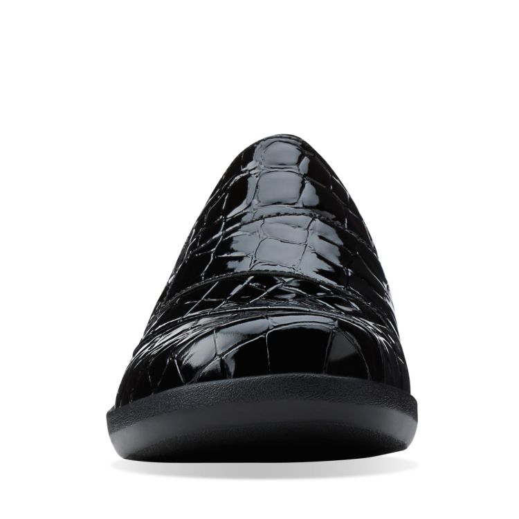 style, this  womens slip-on shoe from the clarks collection is