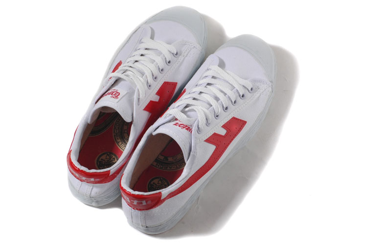 金奖鞋wb-1a和wb-1型篮球鞋的区别 wb-1a在wb-1型篮球鞋的基础上进行