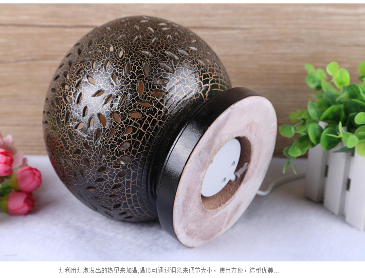 
                                        芳夕   复古陶瓷插电香薰灯仿古花纹精油灯香薰炉香薰机熏香台灯 仿古方底紫色                